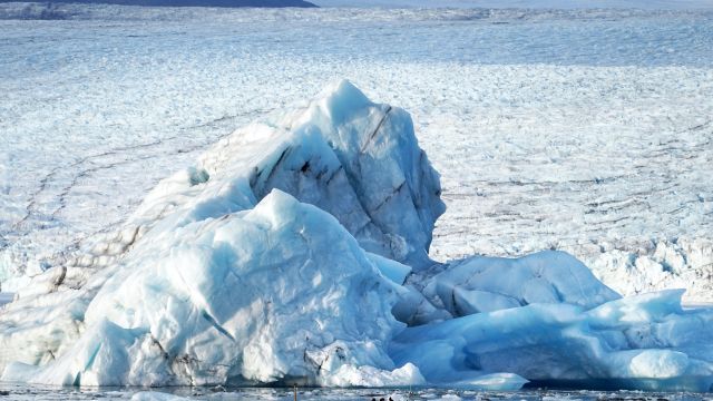 Antarctica Would Become Ice-Free If Temperatures Rise By 10C, Study Warns