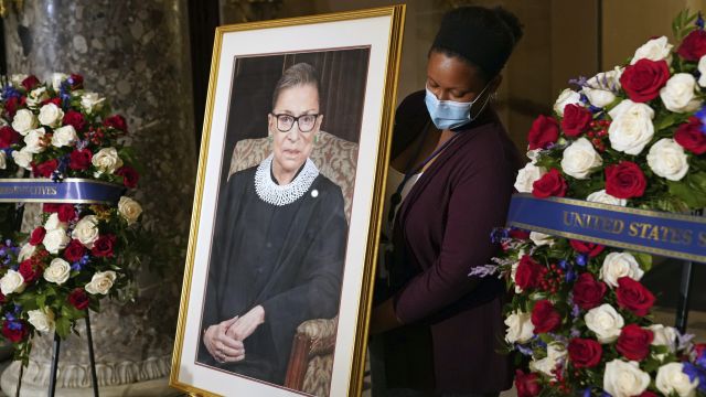 Ruth Bader Ginsburg Becomes First Woman To Lie In State At Us Capitol