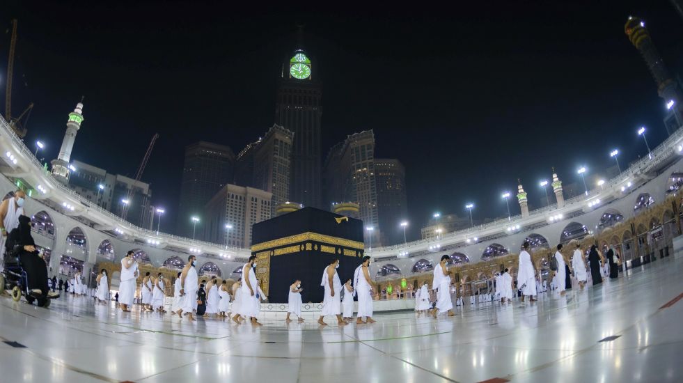 Pilgrims Return To Mecca As Saudi Arabia Eases Virus Restrictions