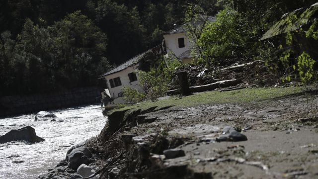 12 Killed As Floods Hit France And Italy