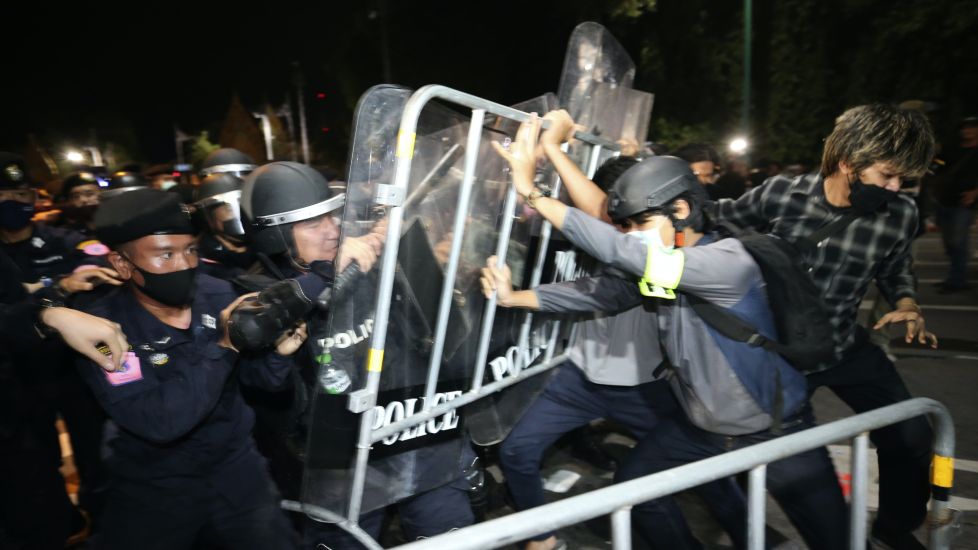 Thai Police Disperse Protesters Outside Prime Minister’s Office
