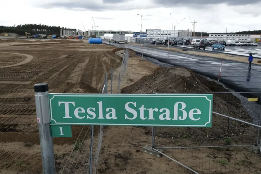 The construction site of the electric car Tesla Gigafactory in Gruenheide (Michael Sohn/AP)