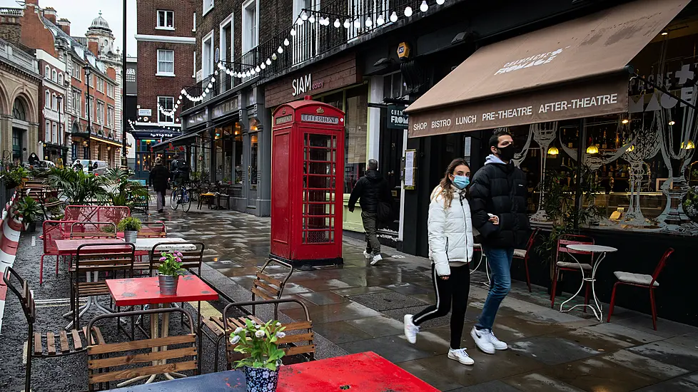 London’s Pubs And Restaurants Busy Despite Tightening Of Covid-19 Rules