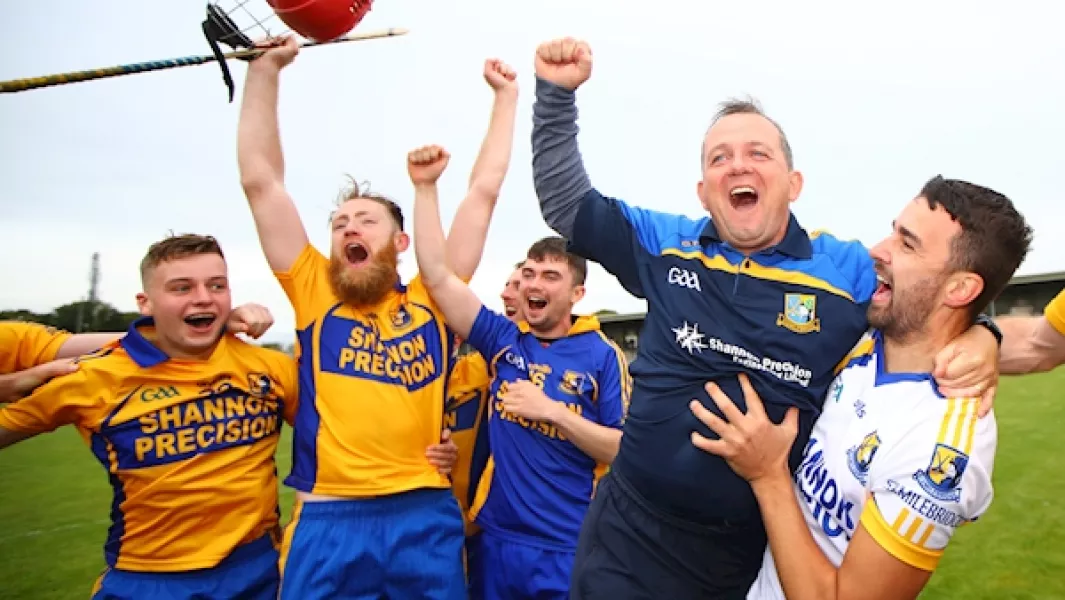 Sixmilebridge’s Ciaran Hassett, Paudie Fitzpatrick, Colm Fitzgerald, coach Davy Fitzgerald and Tim Crowe. INPHO/James Crombie