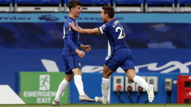 Chelsea Secure Top-Four Spot With Win Over Wolves