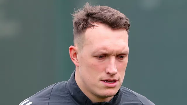 Twitter Apologises To Manchester United And Phil Jones