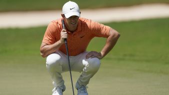 Late Stumble Leaves Rory Mcilroy Five Off The Pace In Atlanta