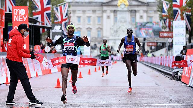 Shura Kitata Wins London Marathon As Eliud Kipchoge’s Reign Comes To Shock End