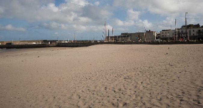 Two Dublin Beaches Issued With 'Do Not Swim' Notices