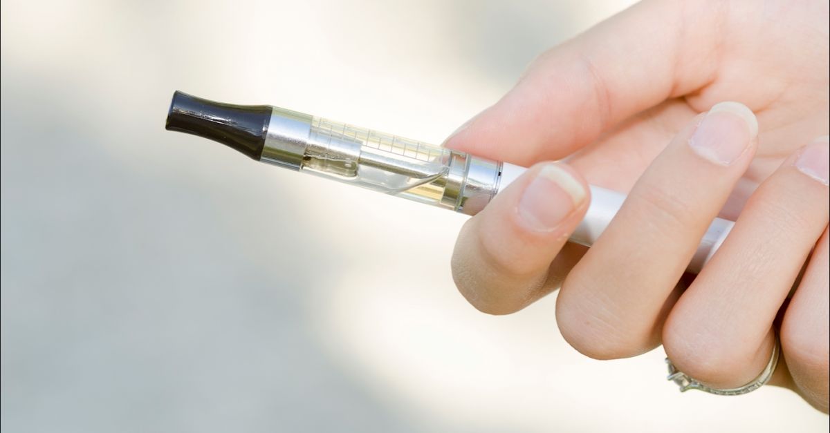 Government set to ban sale of vaping products to teenagers