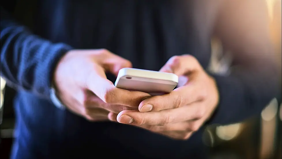 Gardaí And Department Of Social Protection Warn Of Scam Calls And Texts