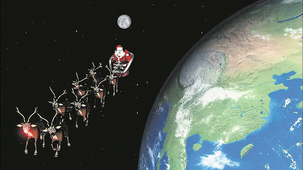 Santa Tracker: Follow Mr Claus' Live Location As He Travels Towards Irish Airspace