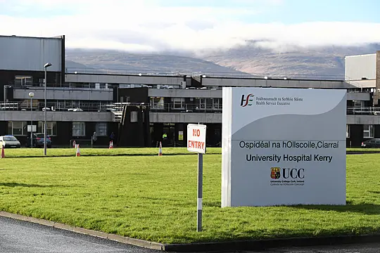 Woman (40S) Dies After Car Hits Three Pedestrians In Tralee