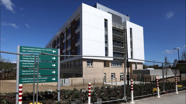 Covid-19: Hospital Using Temporary Refrigeration Amid ‘Traumatic’ Death Toll