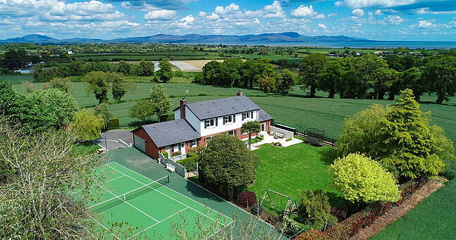 Spacious Louth home combines modernity with natural wonder - Vimarsana News