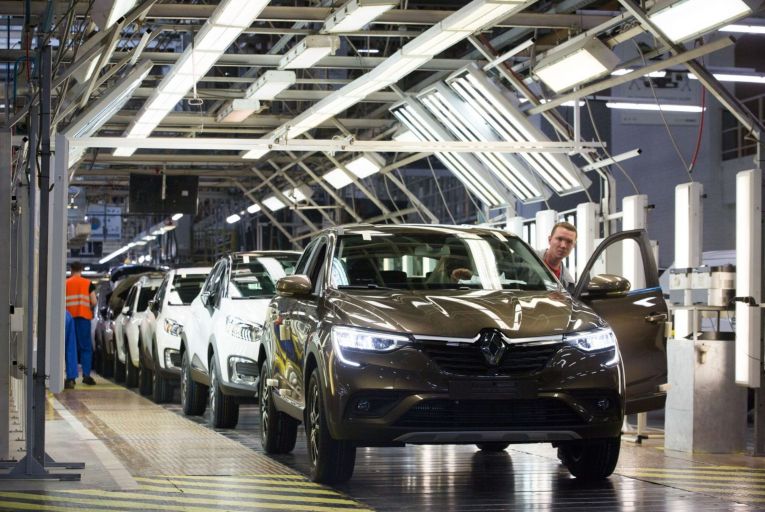 Renault has warned that its production at plants such as this one in Moscow, Russia will be hit far harder by the industry’s chip shortage than it had predicted only two months ago. Picture: Andrey Rudakov/Bloomberg