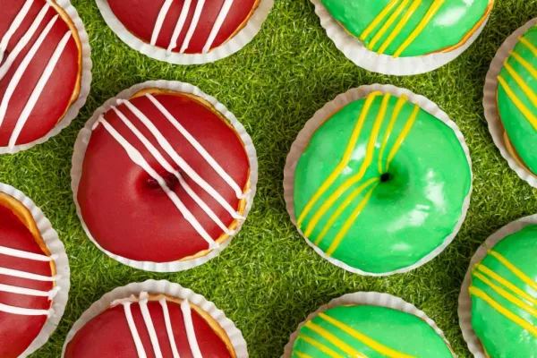 Deliveroo Teams Up With The Rolling Donut To Create All-Ireland Themed Donuts