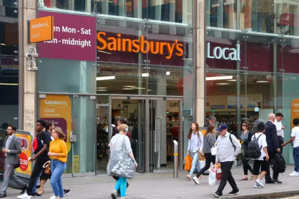 Sainsburys Says Weak Non-Food Sales Weigh On Quarterly Growth