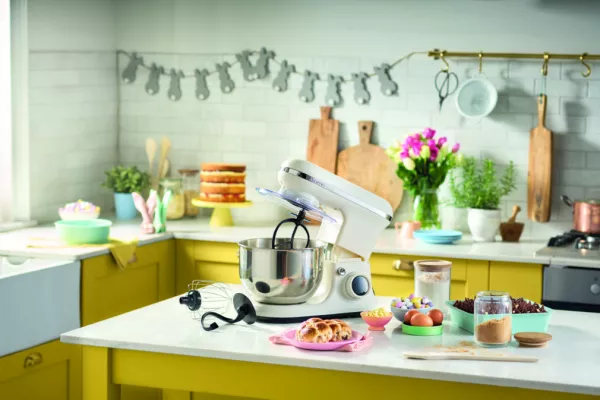 Aldi Ireland Fun For Kids This Easter With Bakeware, Decorations And Games