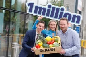 Rachel Nugent, National Sustainability Manager, ALDI Ireland, with FoodCloud’s Rory O’Connell (left) and Patrick McKinney of Too Good to Go