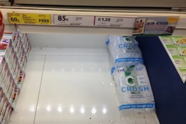 Ice Sales Rise As Much As 200% Due To 'Ice Bucket Challenge'