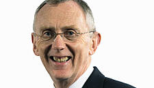 Gary McGann To Continue As Non-Executive Director At Smurfit Kappa