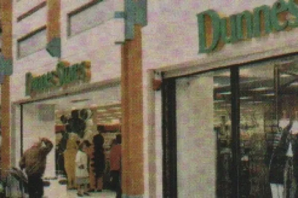 Checkout at 40: Dunnes Henry Street: Strike Action Escalates (Sep 1985)