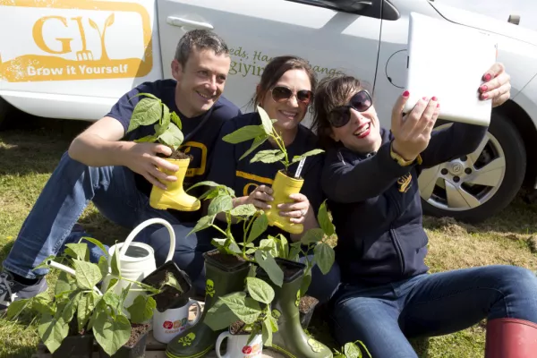 GIY And Renault Team Up For #GrowItYouSelfie Fundraiser