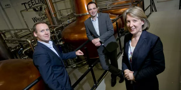 Teeling Whiskey Company Signs Sustainable Energy Deal With Vayu