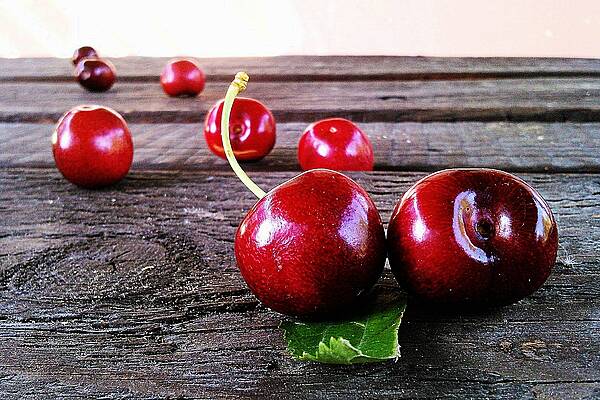 EU Set To Halt Imports Of Canadian Cherries, Other Fruits: Document