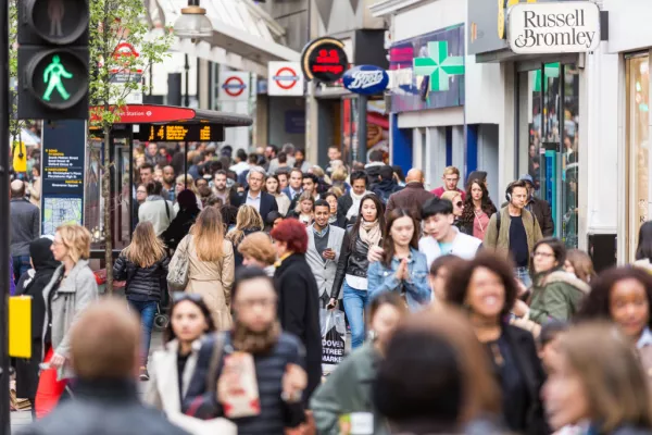 UK Shopper Numbers Fall Again As COVID-19 Restrictions Tighten