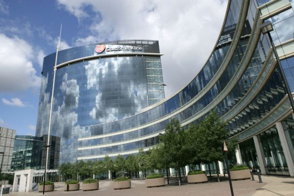 GSK Predicts Smaller Fall In Profits, Appoints New Non-Exec Chairman