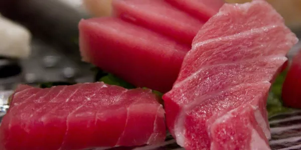 Tuna Goes For $200,000 At Tokyo Market's New Year Auction