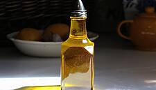 India Cuts Import Taxes On Vegetable Oils To Calm Prices