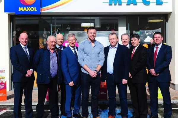 Tommy Bowe Officially Launches New Dundalk Maxol Mace