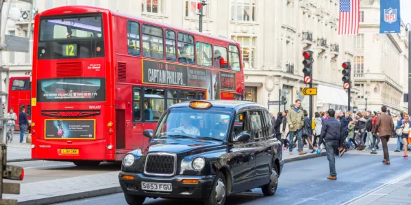 Britain's Hot Weather Keeps Shopper Numbers Low