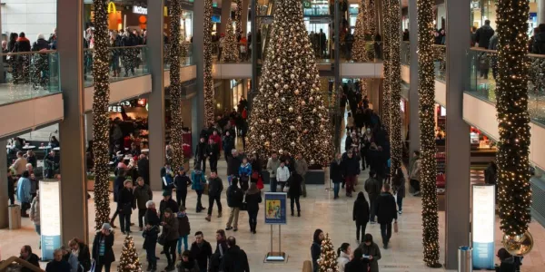 Irish Shoppers To Spend More Than Christmas 2015