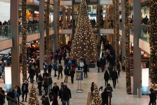 Irish Shoppers To Spend More Than Christmas 2015