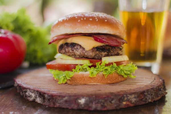 Editorial Suggests Saturated Fat Does Not Clog Arteries