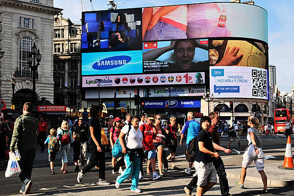 British High Streets Suffer Record Net Drop In Store Numbers: PwC