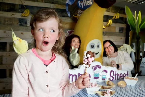 Fyffes Pop Up Kitchen Raises Funds For Temple Street