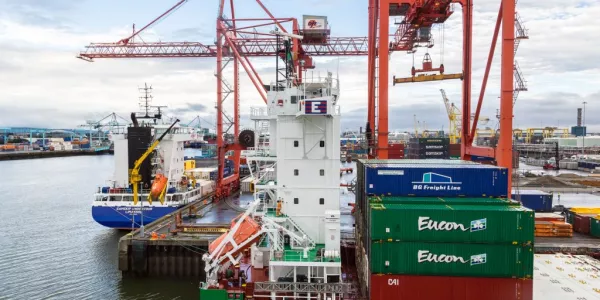 Irish Exports Fall By 13% In August: CSO