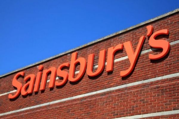 UK's Sainsbury's Lags Rivals As Christmas Sales Dip