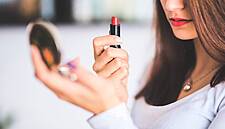 Revlon Avoids Bankruptcy After Getting Bondholder Support