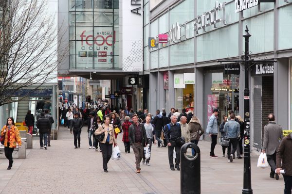 UK Retailers See 40% Jump In Boxing Day Shoppers: Springboard