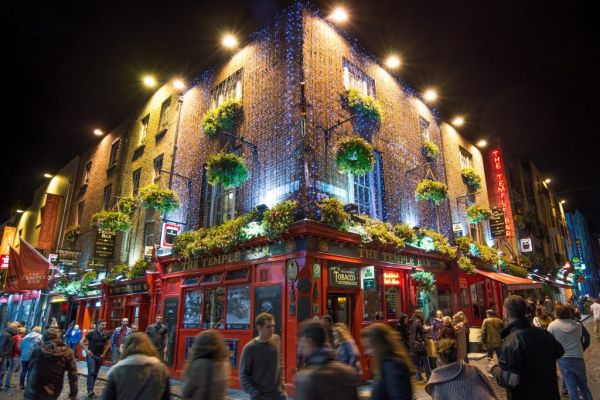 UK Visitors Spend 6% More In Irish Pubs