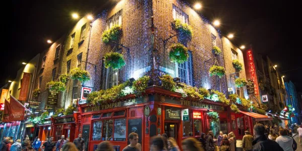 UK Visitors Spend 6% More In Irish Pubs