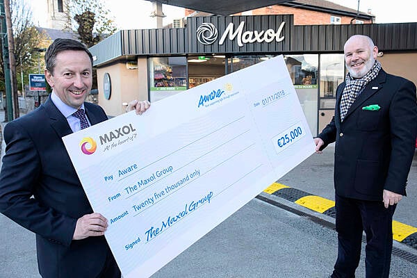 Maxol Raises €25,000 For Aware