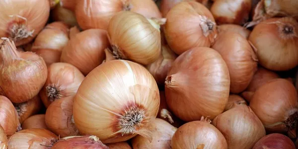 Surge In Onion Prices Adds Another Layer Of Pain For India’s Consumers