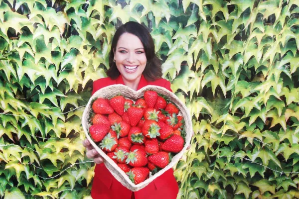 Aldi Forecasts Sales Of 1,000 Tonnes Of Irish Strawberries This Year